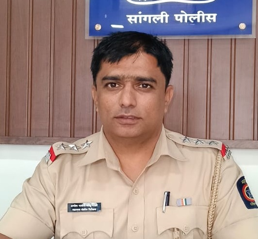 अमोल पार्वती बाळू माळी, सहाय्यक पोलीस निरीक्षक कासेगाव पोलीस ठाणे